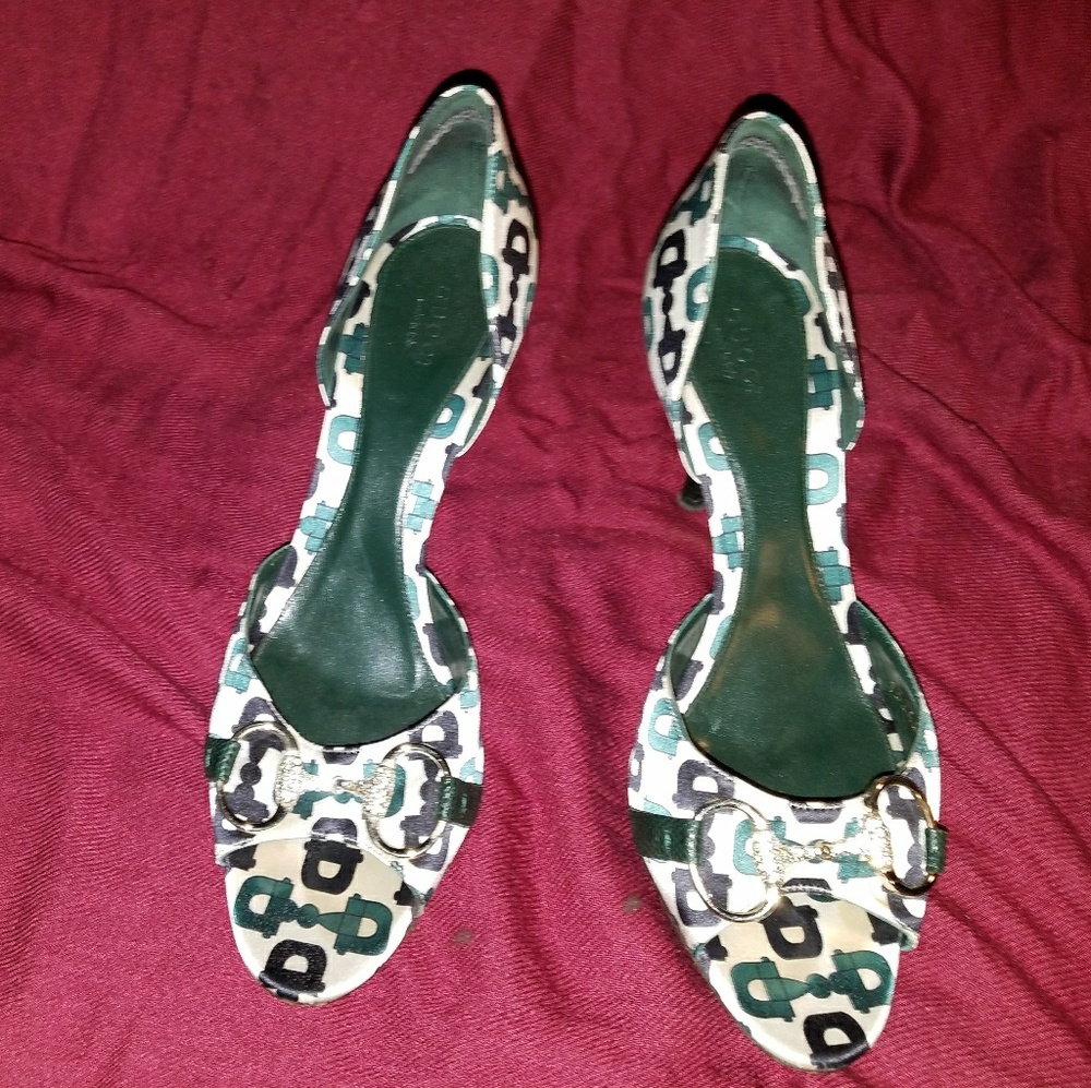 Shoe - Picture 2 of 3
